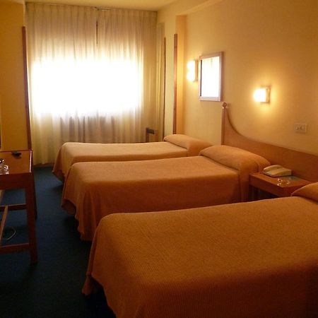 Hotel Pradas Jaca Ngoại thất bức ảnh