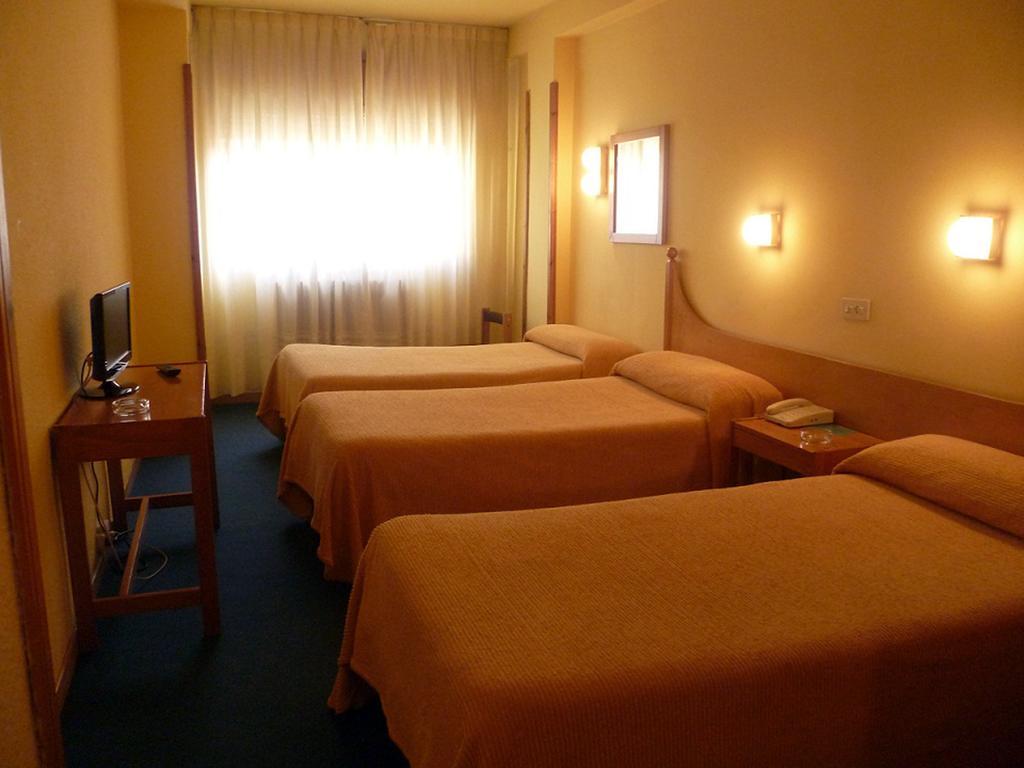 Hotel Pradas Jaca Ngoại thất bức ảnh